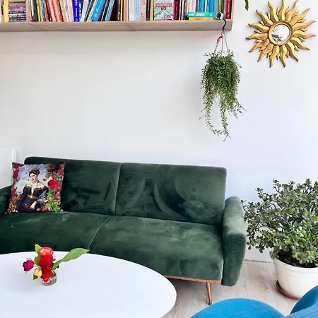 Belle Avec Jardin 卡尔热斯